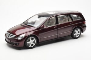 Mercedes R-Class W251 Rød Metallic Minichamps 1:18