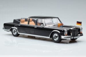 Mercedes 600 Pullman W100 Landaulet Queen Elizabeth II KK-Scale 1:18 KKDC181185 Metal — billede 4 af 6