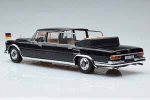 Mercedes 600 Pullman W100 Landaulet Queen Elizabeth II KK-Scale 1:18 KKDC181185 Metal — billede 5 af 6