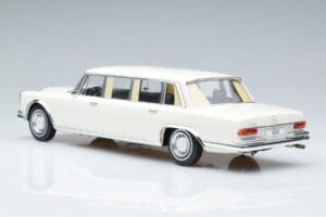 Mercedes S-Class 600 W100 LWB Pullman Hvid MCG 1:18 MCG18188 Metal — billede 5 af 6