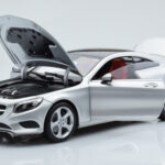 Mercedes S-Class W222 Iridium Sølv Norev 1:18 - image 2 of 8