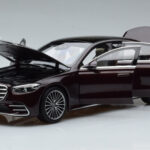 Mercedes S-Class W223 AMG Line Rød Norev 1:18 - image 2 of 8