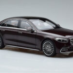 Mercedes S-Class W223 AMG Line Rød Norev 1:18 - image 6 of 8