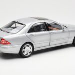 Mercedes S600 W220 Sølv Metallic Norev 1:18 - image 3 of 8