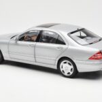 Mercedes S600 W220 Sølv Metallic Norev 1:18 - image 7 of 8