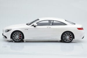Mercedes AMG S63 C217 Coupe Hvid GT Spirit 1:18 B66960372 Resin — billede 3 af 6