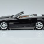 Mercedes SL500 R230 Sort Norev 1:18 183840 Metal - image 4 of 8
