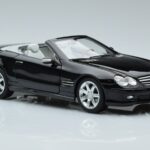Mercedes SL500 R230 Sort Norev 1:18 183840 Metal - image 5 of 8