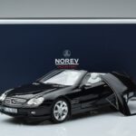 Mercedes SL500 R230 Sort Norev 1:18 183840 Metal - image 8 of 8