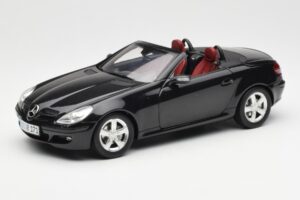 Mercedes SLK R171 Obsidian Sort Metallic Minichamps 1:18 B66962319