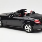 Mercedes SLK R171 Obsidian Sort Metallic Minichamps 1:18 B66962319 - image 8 of 9