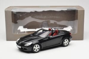 Mercedes SLK R171 Obsidian Sort Metallic Minichamps 1:18 B66962319 Metal — billede 9 af 9