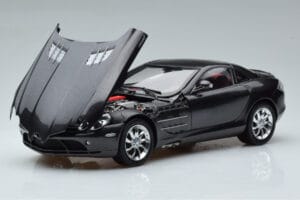 Mercedes SLR McLaren Sort CMC 1:18 M-045F Metal — billede 2 af 10