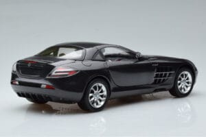 Mercedes SLR McLaren Sort CMC 1:18 M-045F Metal — billede 3 af 10