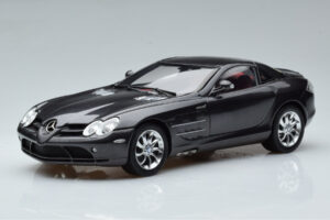 Mercedes SLR McLaren Sort CMC 1:18