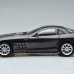 Mercedes SLR McLaren Sort CMC 1:18 - image 5 of 10