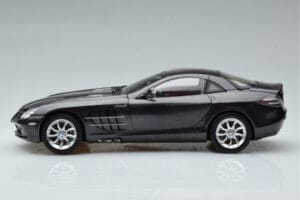 Mercedes SLR McLaren Sort CMC 1:18 M-045F Metal — billede 5 af 10