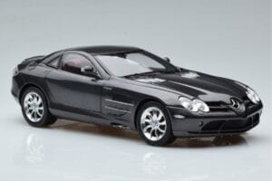 Mercedes SLR McLaren Sort CMC 1:18 M-045F Metal — billede 6 af 10