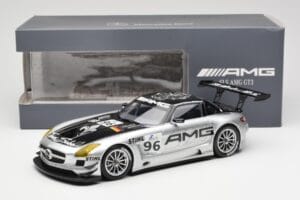 Mercedes SLS AMG GT3 #96 M. Hakkinen AMG Customer Sports 6 Hours of Zhuhai ILMC 2011 Minichamps 1:18 B66960197 Metal — billede 6 af 6