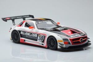 Mercedes SLS AMG GT3 Munnich Motorsport #38 M. Basseng / M. Winkelhock Champions FIA GT1 World Championship 2012 Minichamps 1 — billede 4 af 6