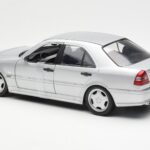 Mercedes C36 AMG W202 Sølv UT Models 1:18 - image 5 of 6
