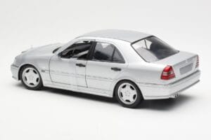 Mercedes C36 AMG W202 Sølv UT Models 1:18 180035000 Metal — billede 5 af 6
