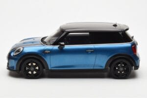 Mini Cooper S F56 Island Blå Otto 1:18 OT982 Resin — billede 3 af 6