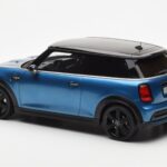 Mini Cooper S F56 Island Blå Otto 1:18 - image 5 of 6