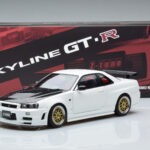 Nissan Skyline GT-R R34 Nismo Z-Tune Hvid MotorHelix 1:18 - image 11 of 11