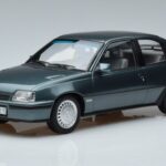 Opel Kadett E GSi Blå Metallic Norev 1:18 183614 Metal