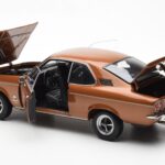 Opel Manta A Bronze Metallic Norev 1:18 - image 5 of 8