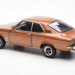 Opel Manta A Bronze Metallic Norev 1:18 - image 7 of 8