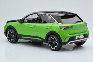 Opel Mokka-e GS Line Matcha Grøn Otto 1:18 OT435 Resin — billede 4 af 5
