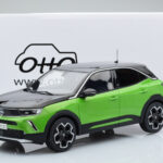 Opel Mokka-e GS Line Matcha Grøn Otto 1:18 - image 5 of 5
