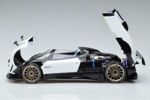 Pagani Zonda HP Barchetta Carbon Fiber Hvid LCD 1:18 LCD18009-WH Metal — billede 4 af 9