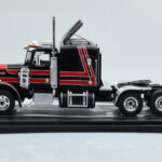 Peterbilt 359 Sort Rød IXO 1:43 - image 2 of 4