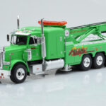 Peterbilt 359 Wrecker Road Service Grøn IXO 1:43