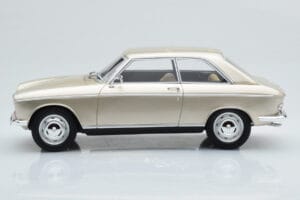 Peugeot 204 Coupe Beige Otto 1:18 OT1024 Resin — billede 3 af 6