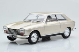 Peugeot 204 Coupe Beige Otto 1:18 OT1024