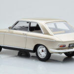 Peugeot 204 Coupe Beige Otto 1:18 - image 5 of 6