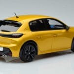 Peugeot 208 GT Line Gul Otto 1:18 OT930 Resin - image 2 of 6