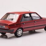 Peugeot 305 GTX Rød Plaisir Otto 1:18 - image 2 of 6