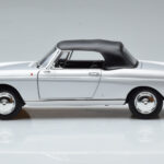 Peugeot 404 Cabriolet Sølv Norev 1:18 - image 4 of 8
