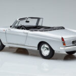 Peugeot 404 Cabriolet Sølv Norev 1:18 - image 7 of 8