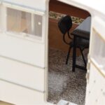 Peugeot 404 Med Campingvogn Henon Norev 1:18 184837 Metal - image 6 of 7