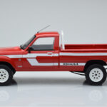 Peugeot 504 Dangel Pickup Rød Otto 1:18 - image 3 of 6
