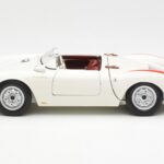 Porsche 550 Spyder 70 År Edition Hvid Schuco 1:18 450033300 - image 4 of 8