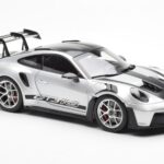 Porsche 911 992 GT3 Weissach Pack GT Sølv Metallic Norev 1:18 - image 6 of 8