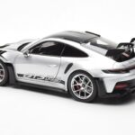 Porsche 911 992 GT3 Weissach Pack GT Sølv Metallic Norev 1:18 - image 7 of 8