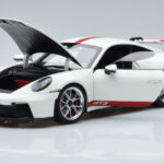 Porsche 911 992 GT3 Hvid Norev 1:18 - image 2 of 7